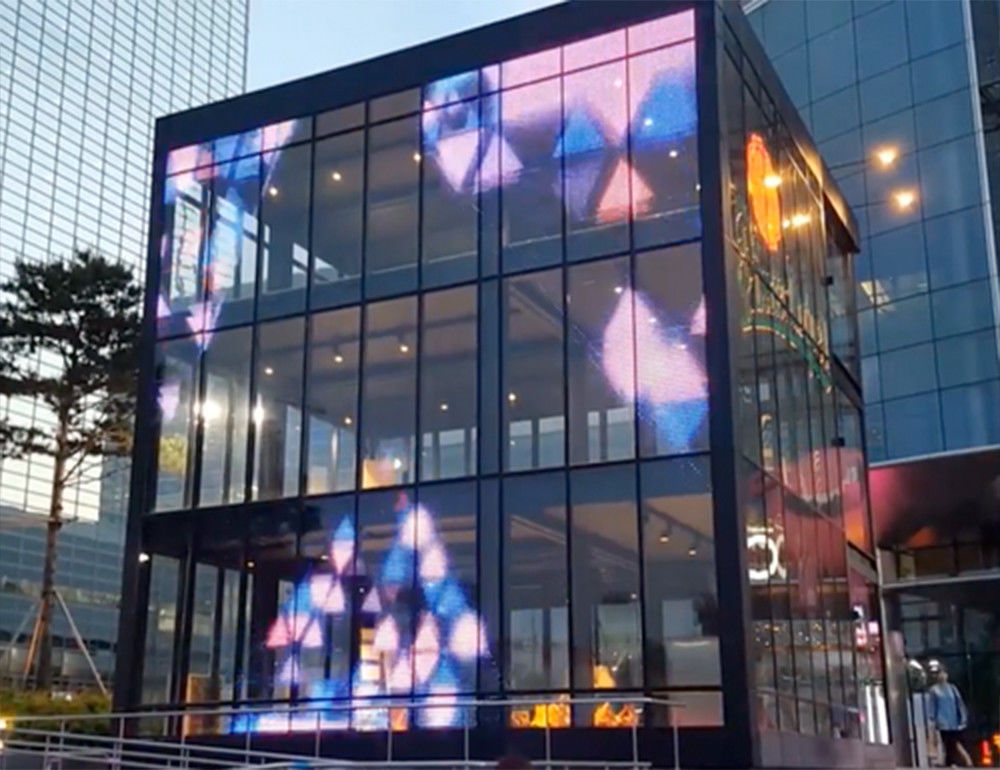 P2.6-5.2 HD Pannello di visualizzazione LED trasparente 2500nits Installazione sospesa