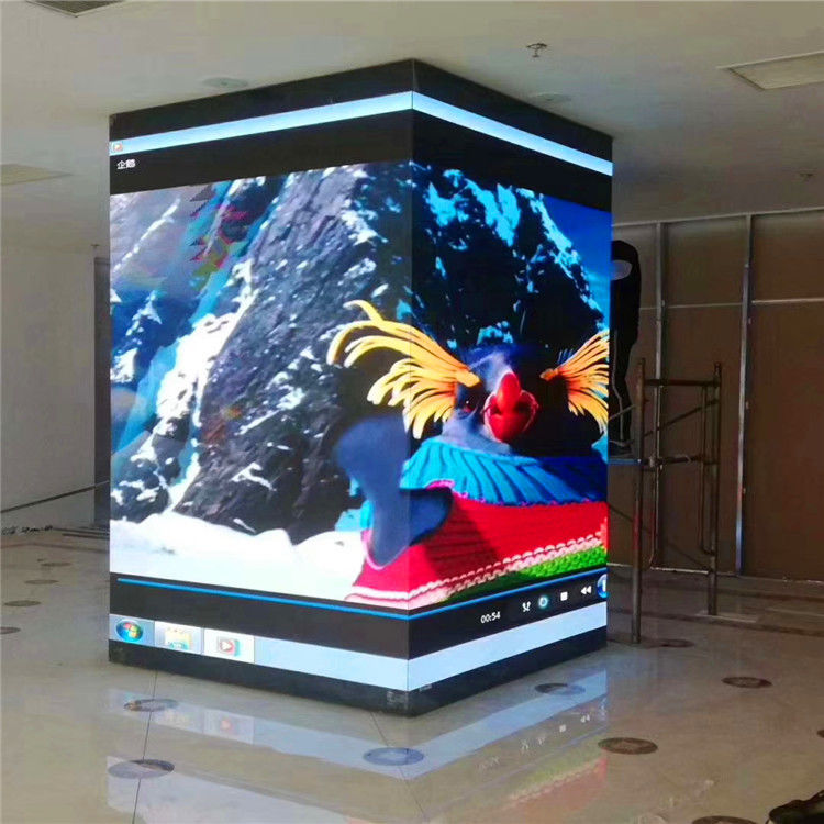 Muro video a LED curvo a angolo senza soluzione di continuità, modulo morbido di visualizzazione a LED per l' esposizione